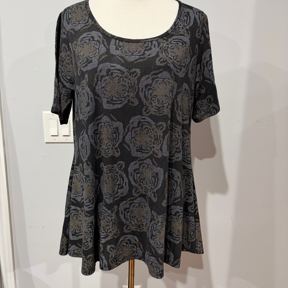 LuLaRoe tiger Pixels perfect T Top